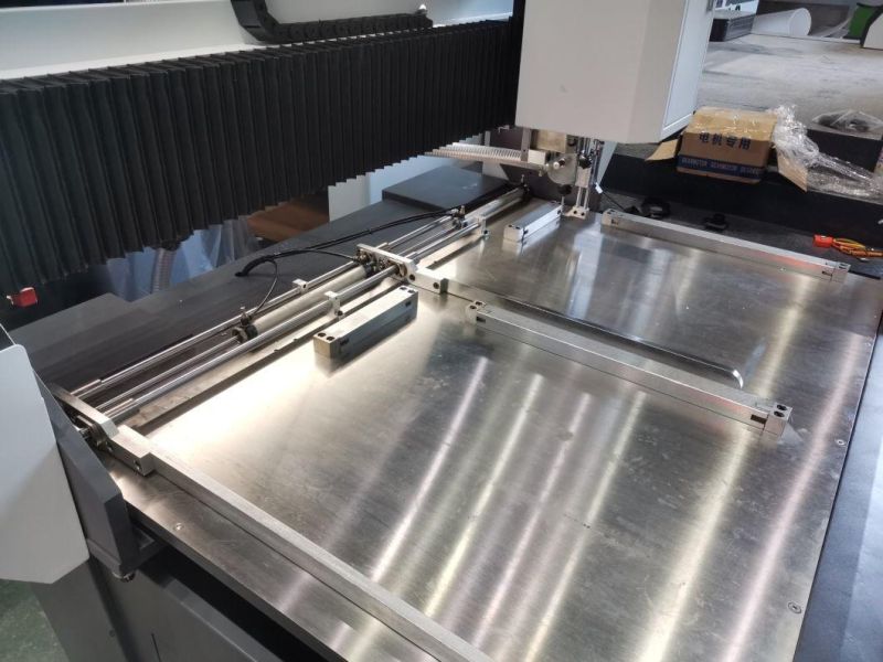Pre-Stacking Positioning System Hi-Speed Hole Drilling Machine for Tags Label Trademark Automatic Drilling (650)