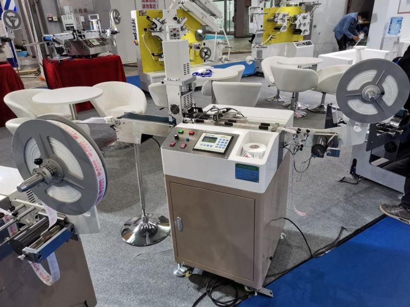 Jc-3080 High Speed Garment Nylon Tape Ultrasonic Label Cutting Machine for Woven Fabric Labels, Polyester Satin Ribbon, Textile Cloth Wash Care Label Cutter